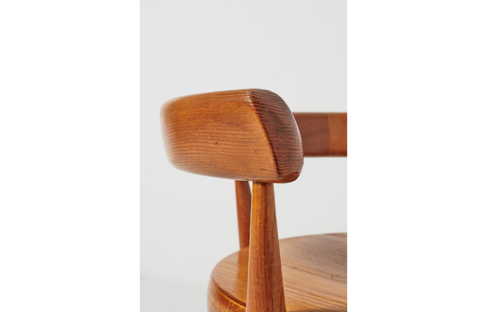 fauteuil tournant Charlotte Perriand
