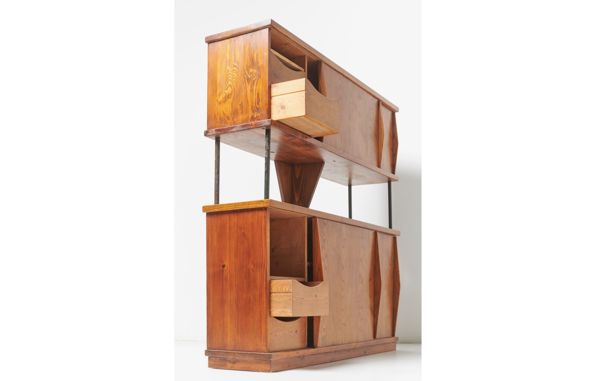 Meuble de rangement Charlotte Perriand